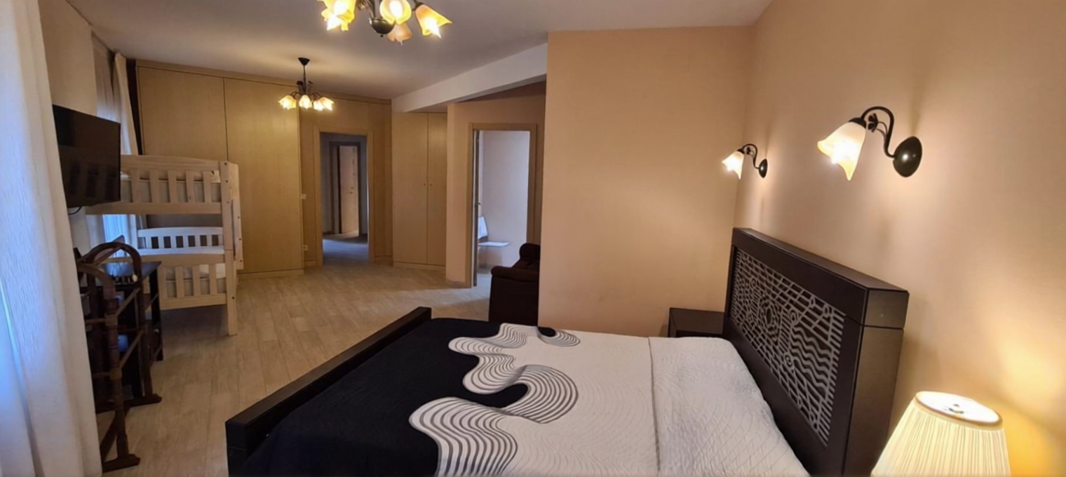 Chalet en venta con acceso directo a la playa en L'Ametlla de Mar — Dormitorio