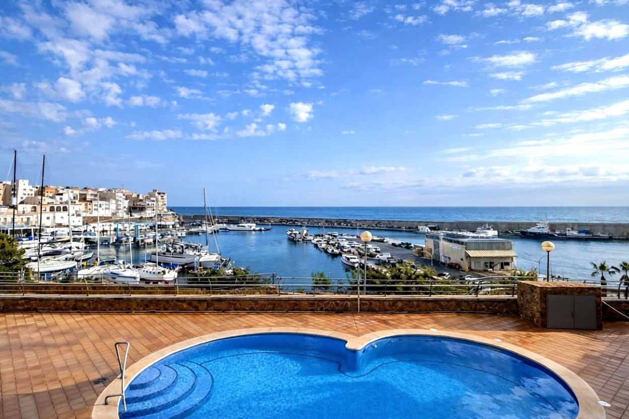 Wohnung zum Verkauf in direkter Strandlage in L'Ametlla de Mar — Meerblick