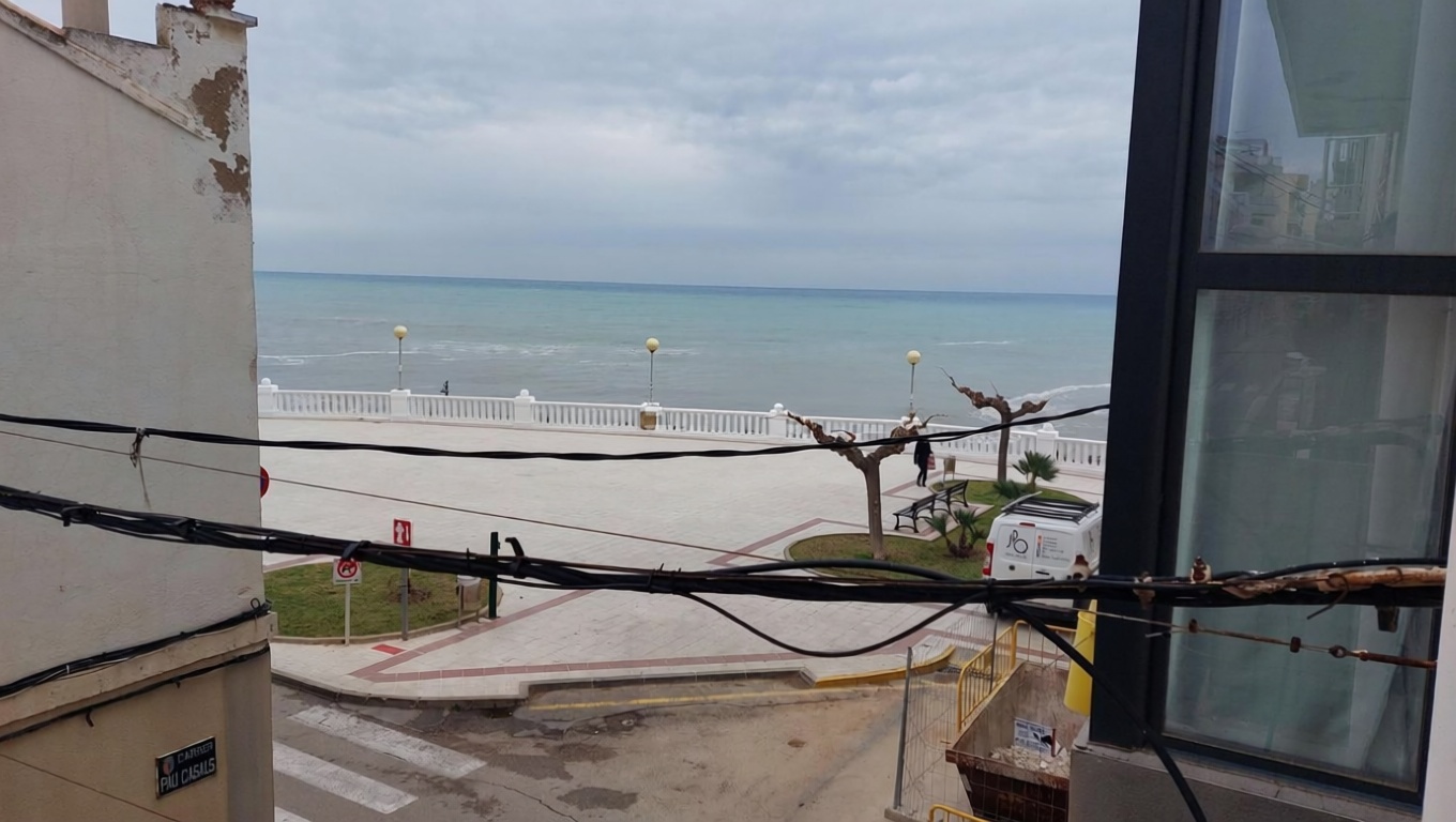 Wohnung zum Verkauf in direkter Strandlage in L'Ametlla de Mar — Meerblick