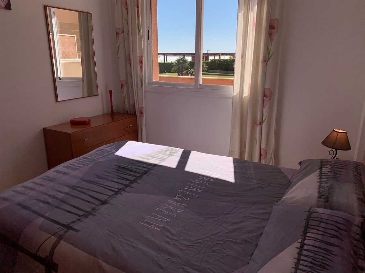 Piso en venta en Calle Eudald Pedrola — Bedroom