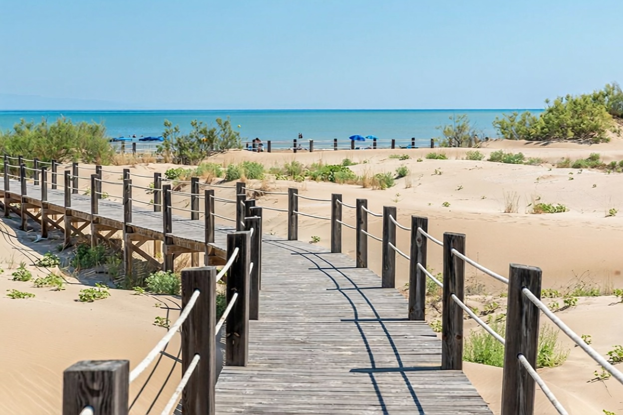 Chalet adosado en venta en Calle del Flamenc, 15 — Vista mar