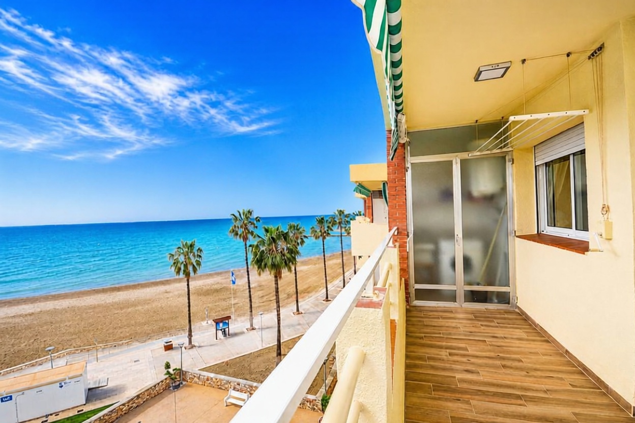 Piso en venta en Calle de les Delícies, 3