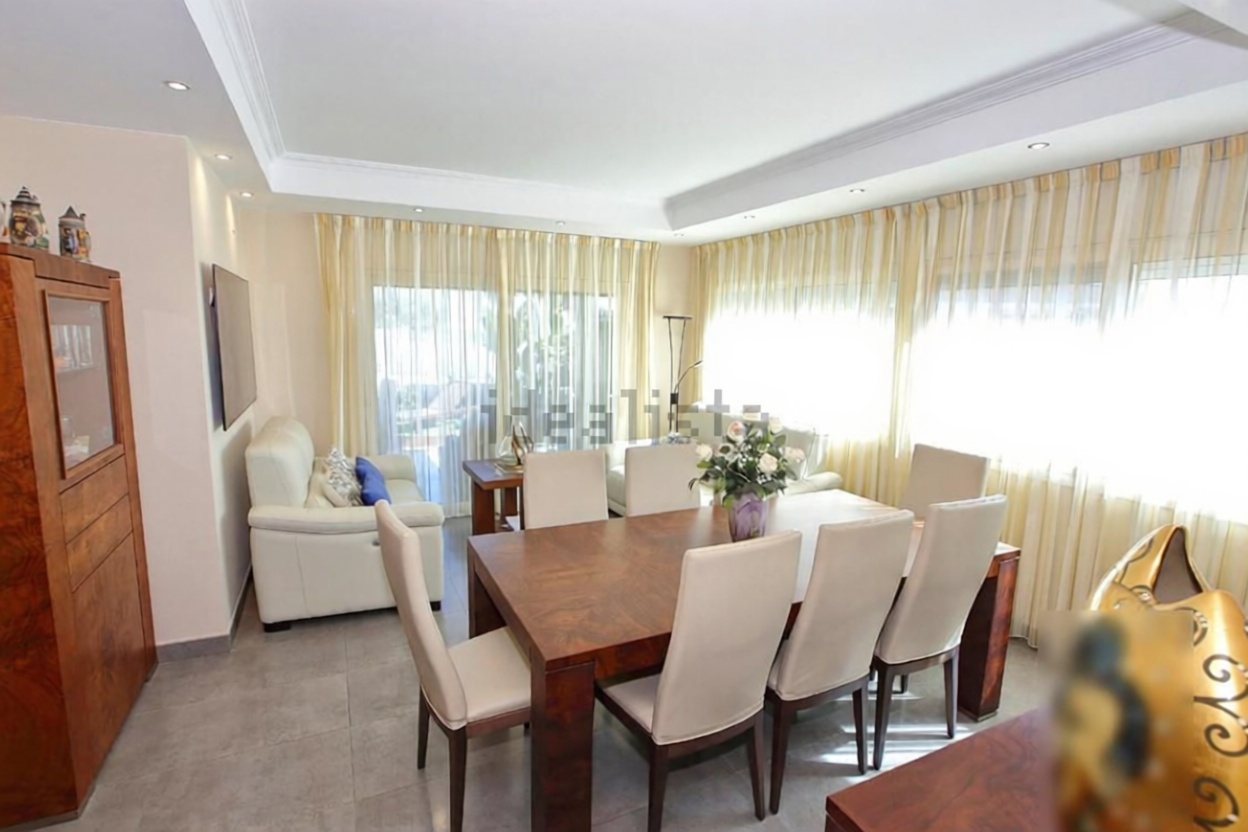 Casa o chalet independiente en venta en Avenida del Marjal — Sala