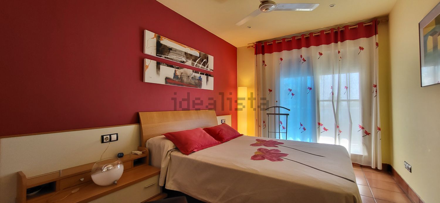 Piso en venta en Calle Mare Nostrum — Dormitorio
