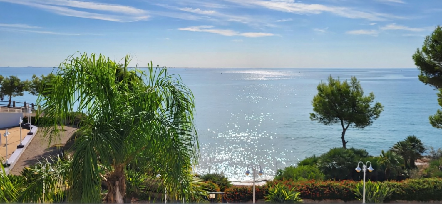 Piso en venta en Calle Mare Nostrum — Vista mar