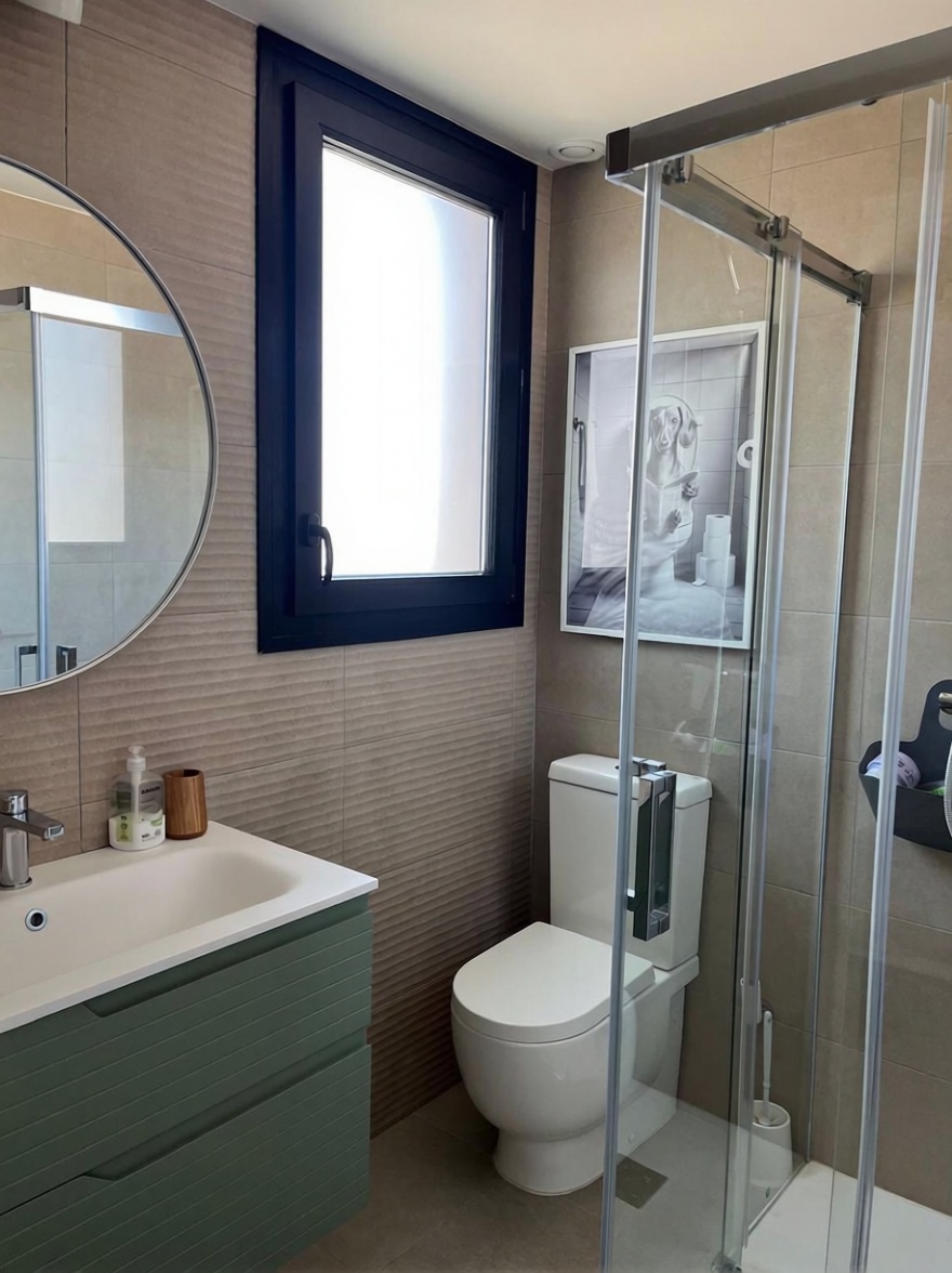 Chalet adosado en venta en Avenida de Francisco José Balada, 159 — Sanitaires