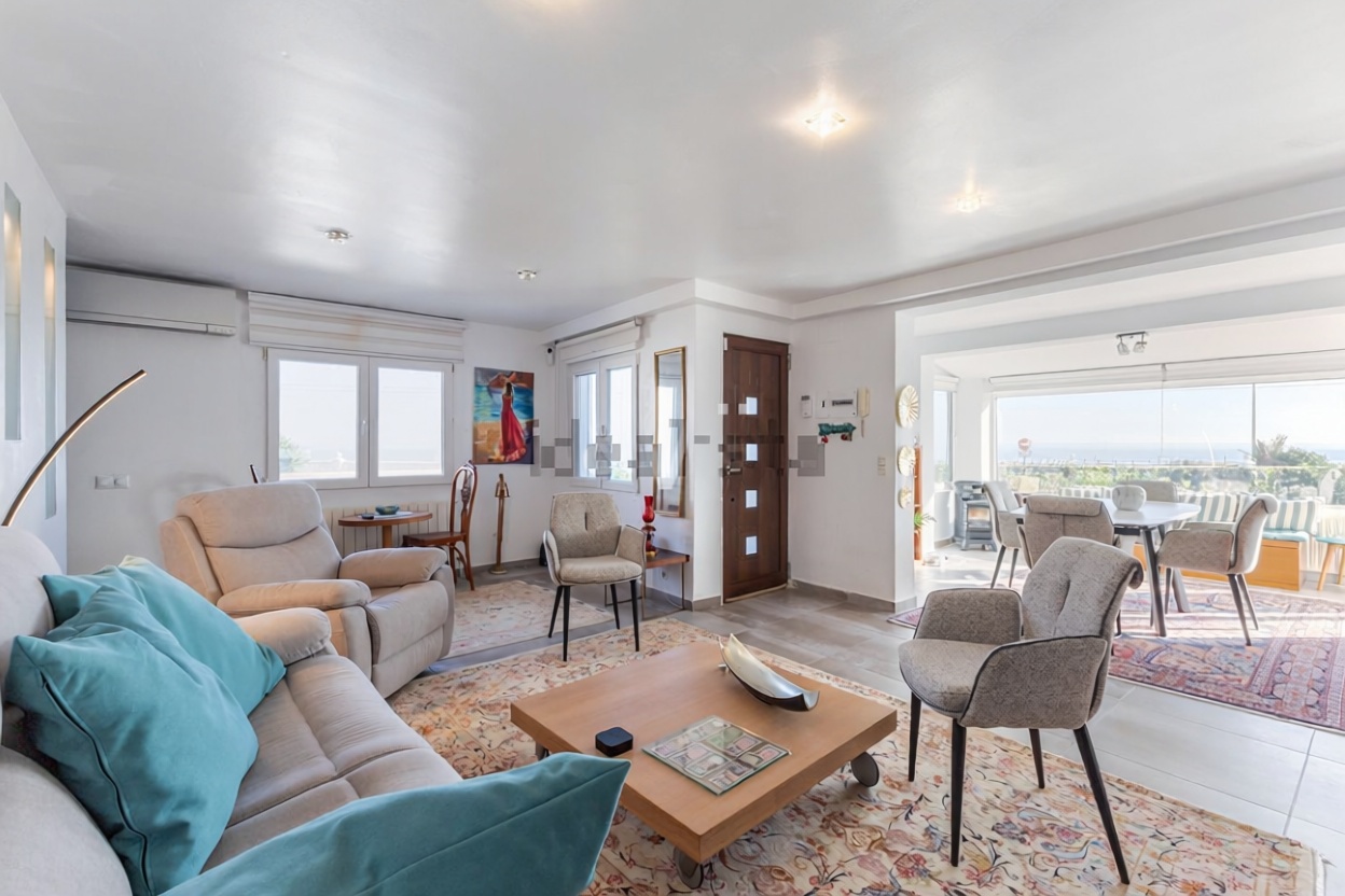 Chalet adosado en venta en Zona Costa norte — Salón