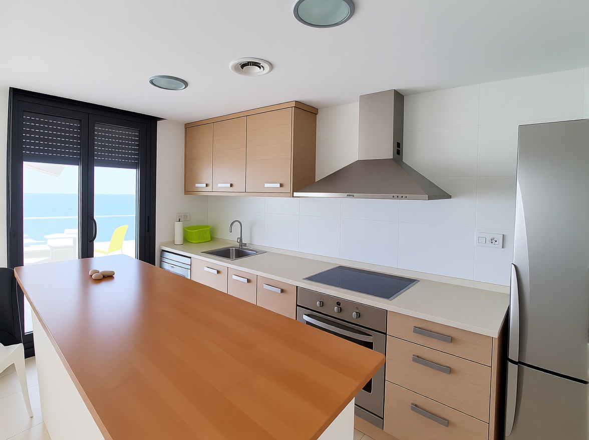 Dúplex en venta en Avenida de Pau Béjar, 145 — Küche