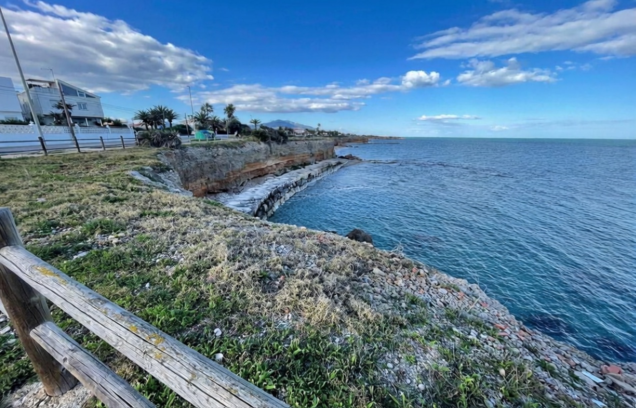 Chalet adosado en venta en Zona Costa norte — Vista mar