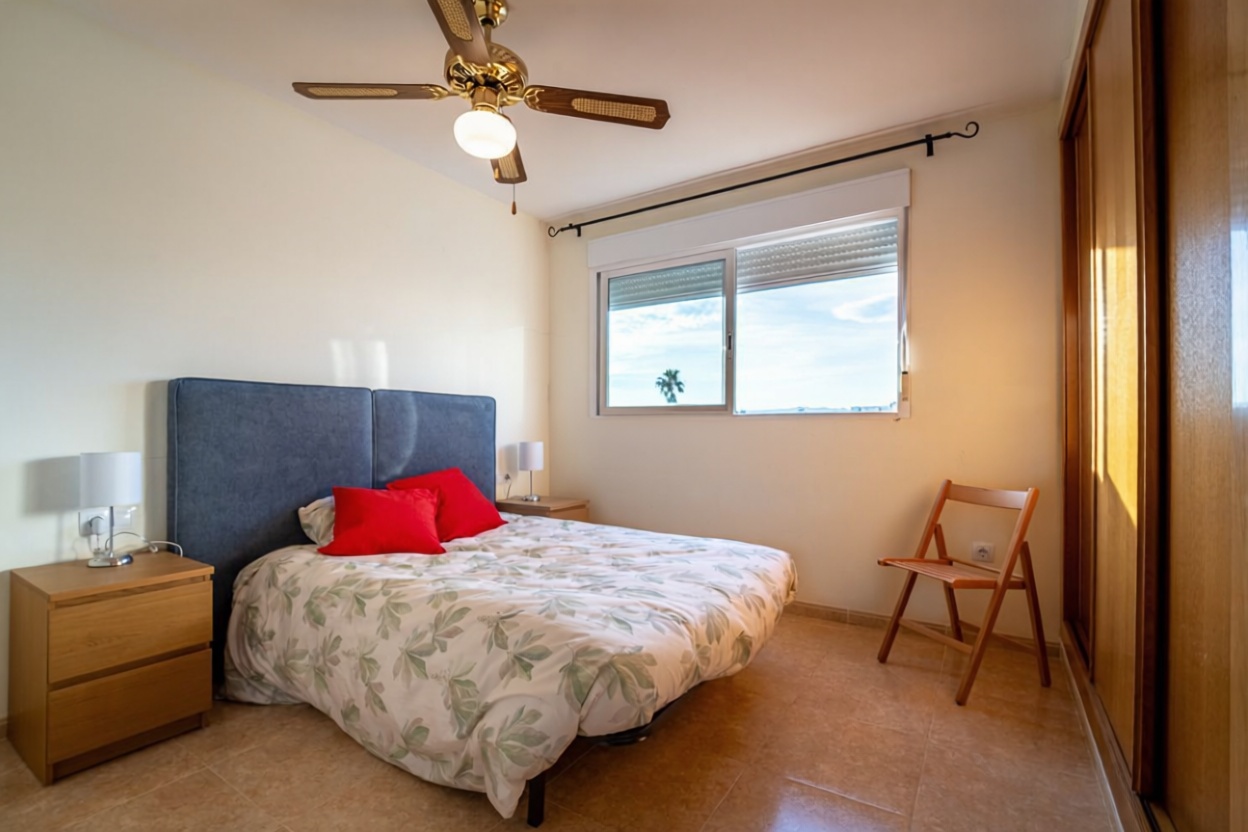 Piso en venta en Avenida de Castelló — Bedroom
