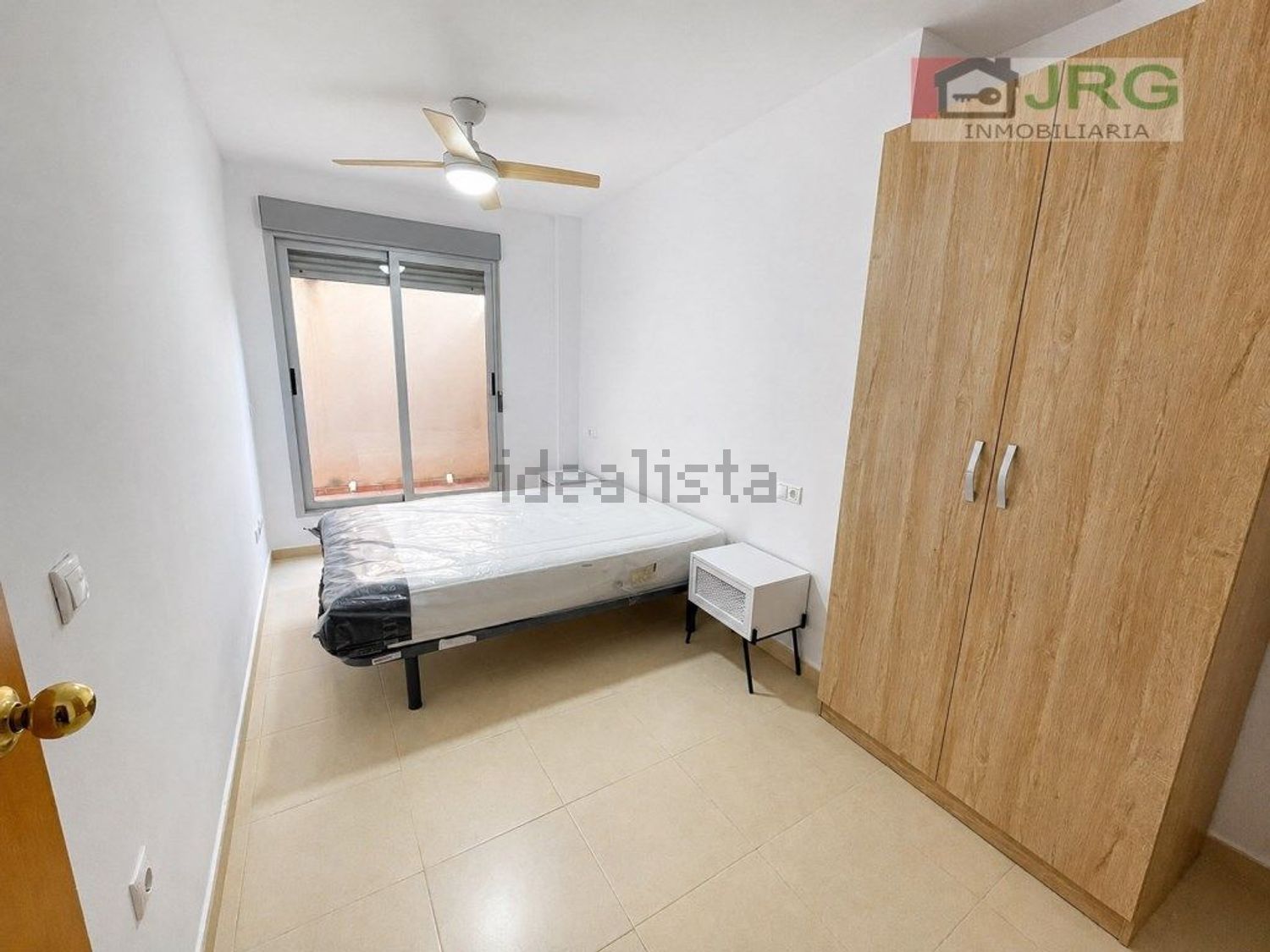 Piso en venta en Avenida del Marquès de Benicarló — Bedroom