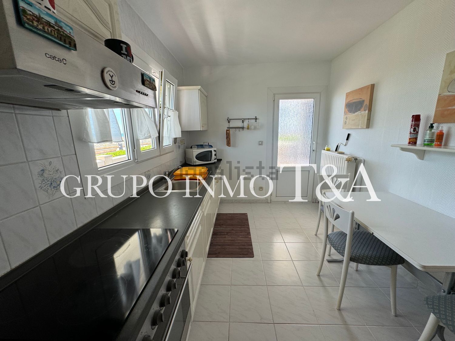 Casa o chalet independiente en venta en Avenida del Papa Luna — Kitchen