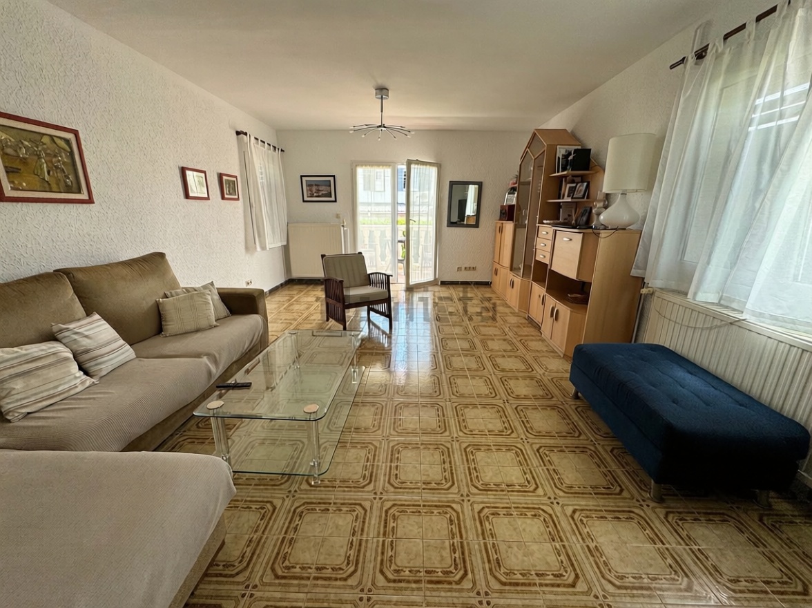Casa o chalet independiente en venta en Avenida del Papa Luna — Living room