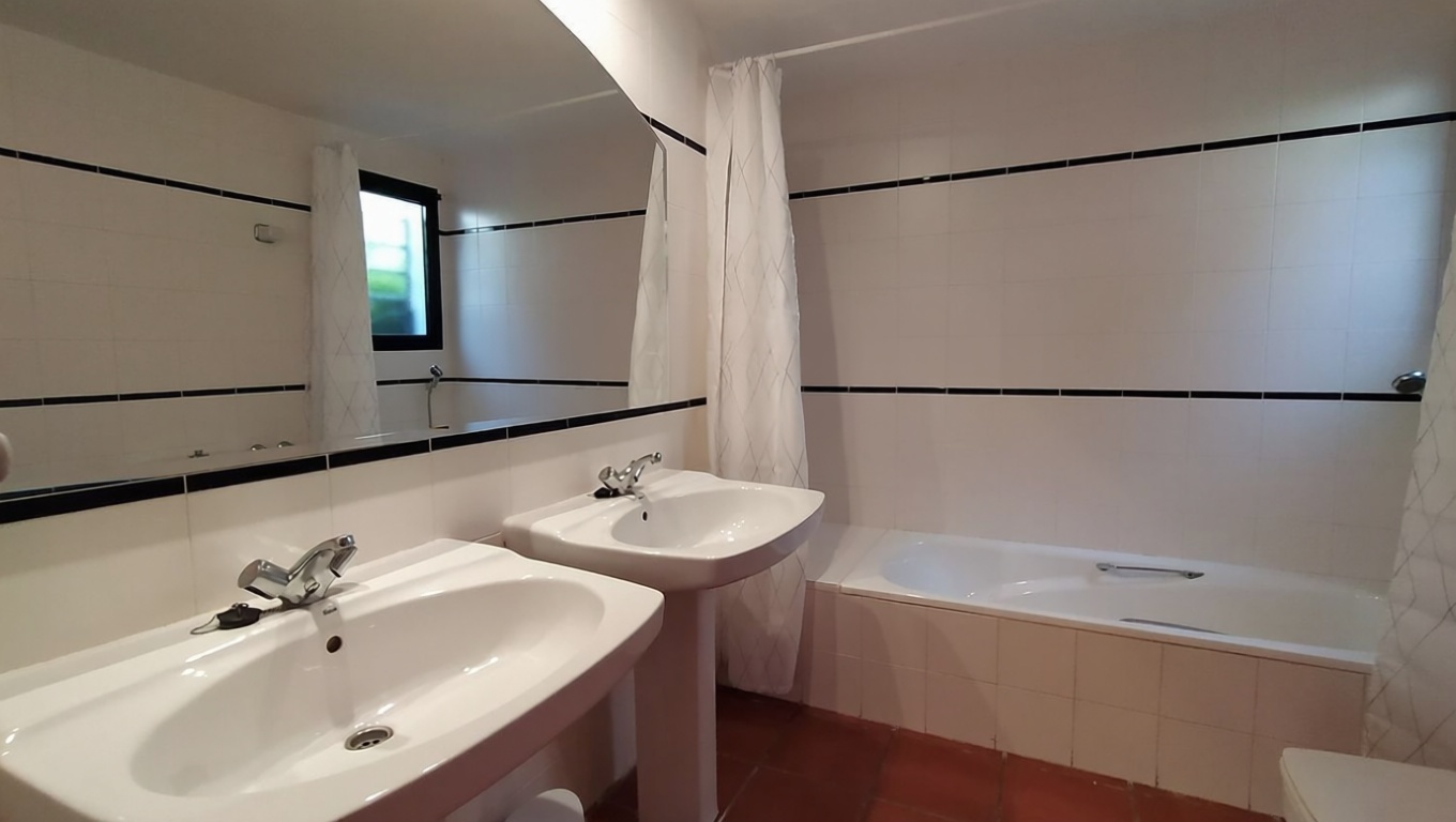 Casa o chalet independiente en venta en Calle de l'Argentina, 8 — Ванная