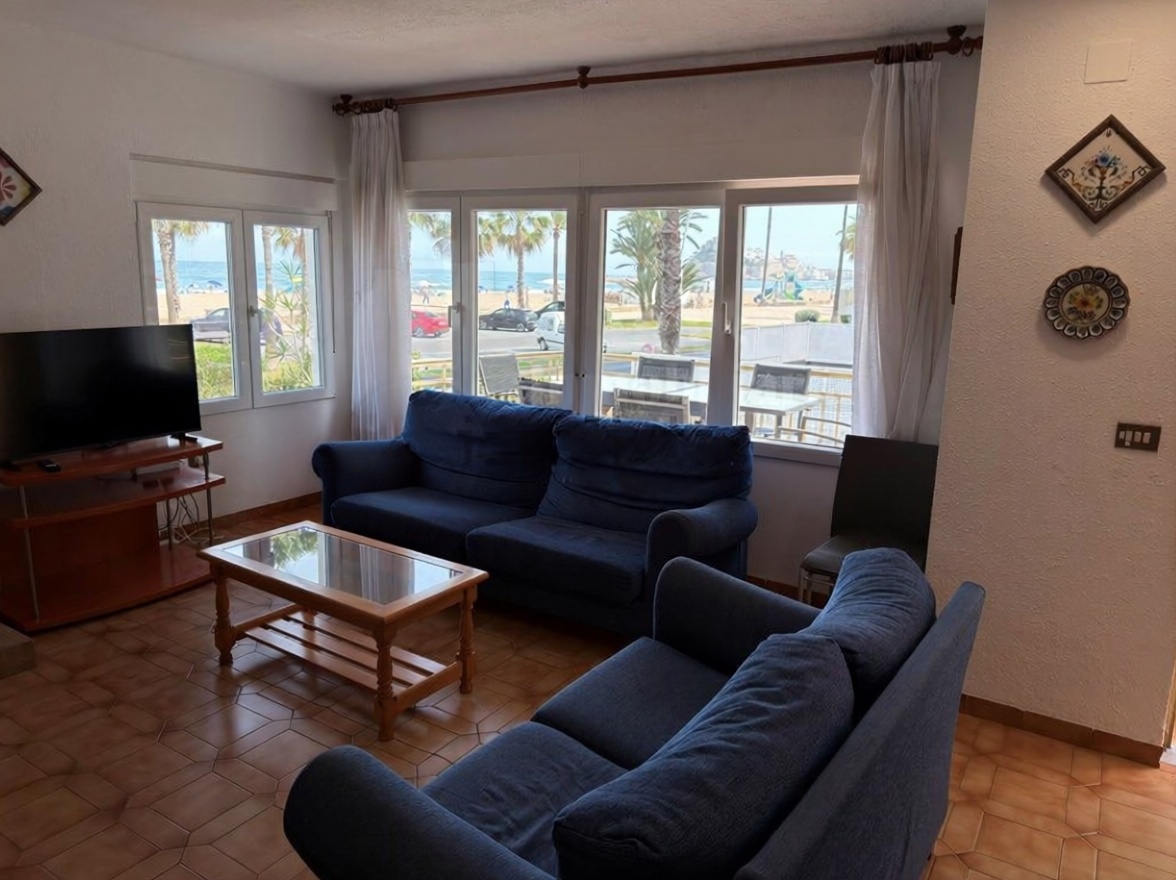 Chalet adosado en venta en Avenida del Papa Luna — Гостиная
