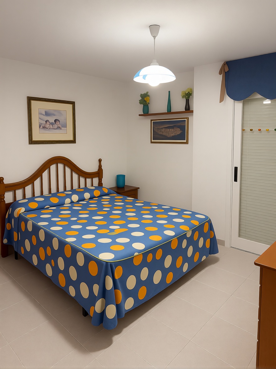 Piso en venta en Avenida del Papa Luna, 12 — Chambre