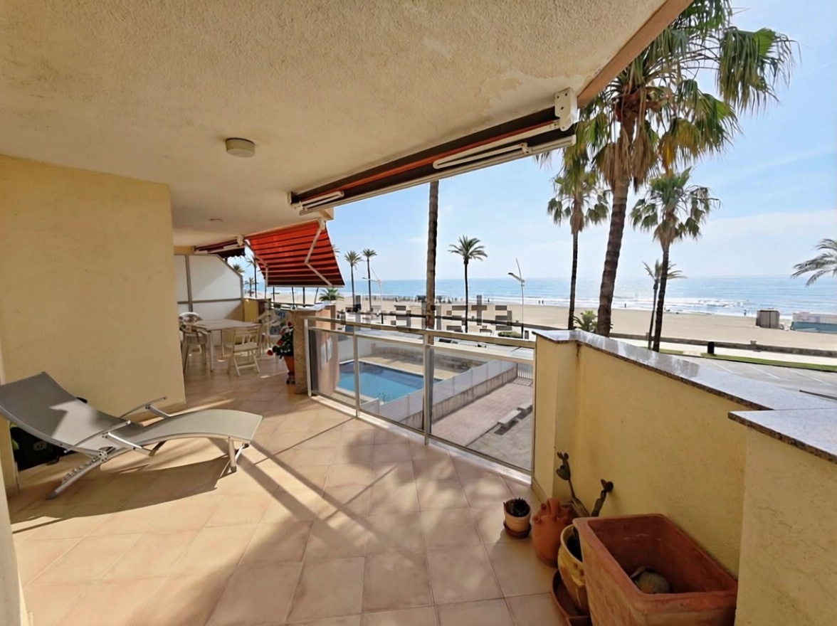 Piso en venta en Avenida Papa Luna, 17 -15 — Terraço mar