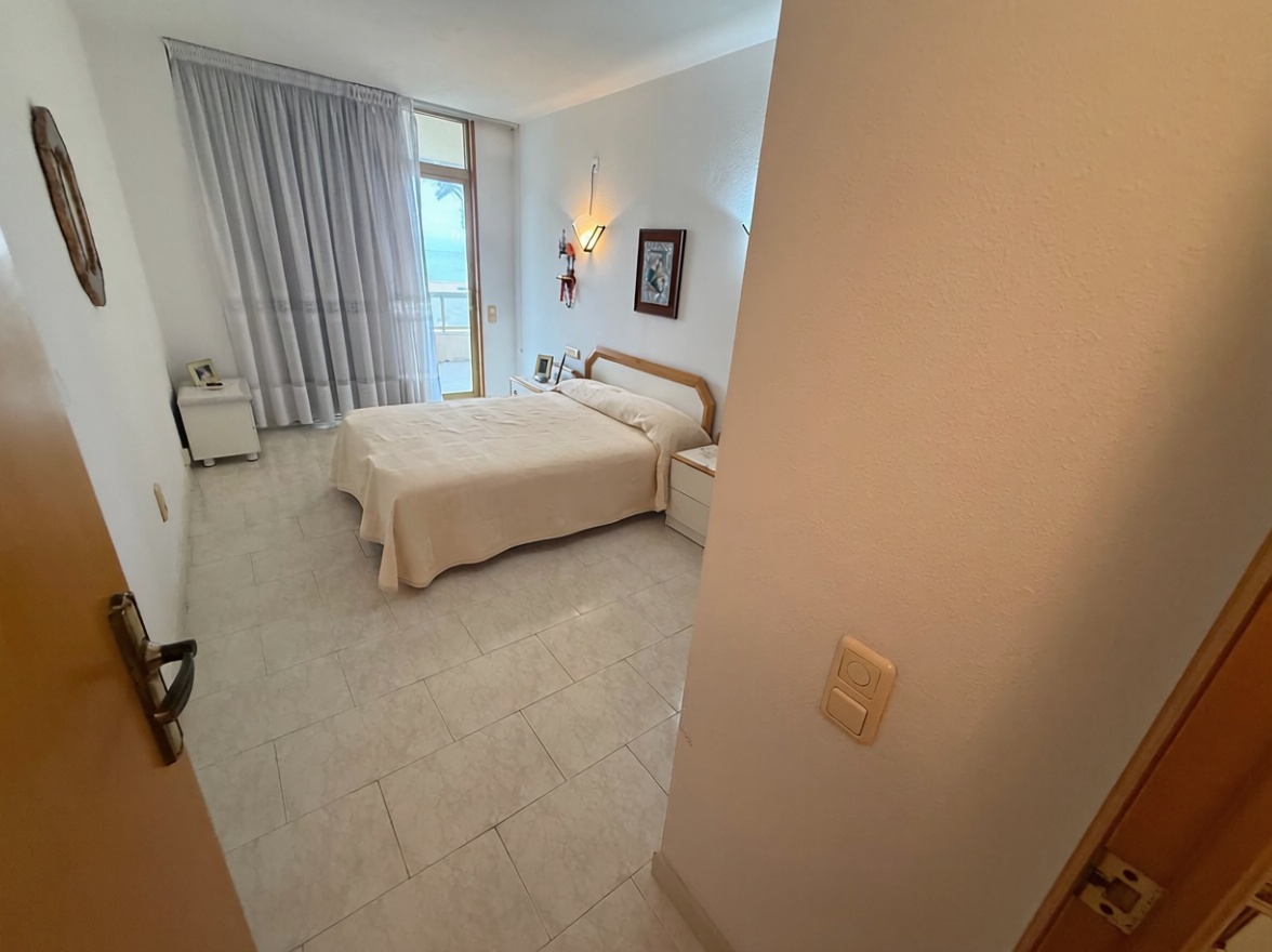 Piso en venta en Avenida del Papa Luna, 100 — Quarto