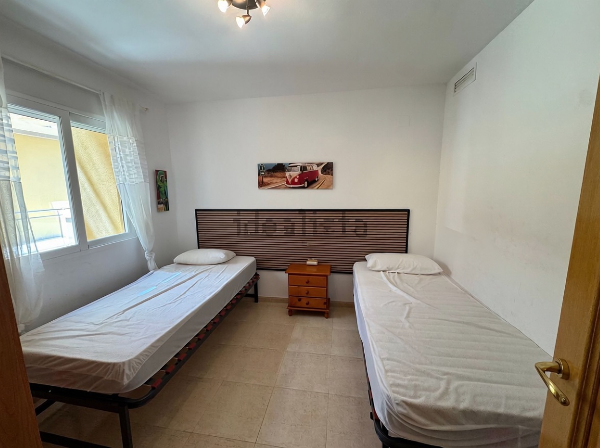 Piso en venta en Avenida del Papa Luna — Bedroom