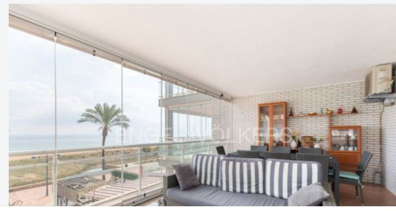 Piso en venta en Avenida del Papa Luna, 40 — Terrasse mer