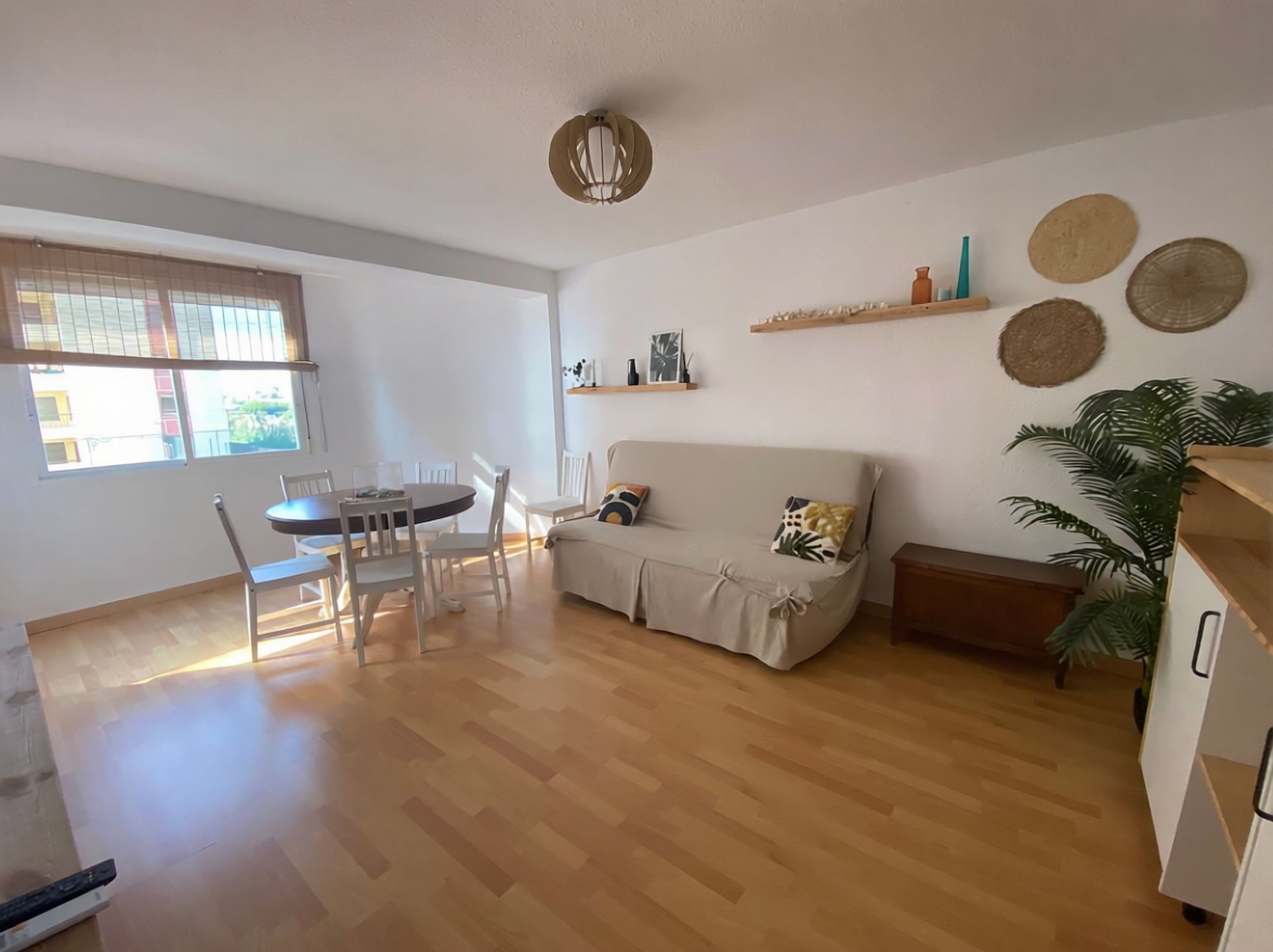 Piso en venta en Avenida Papa Luna — Salón