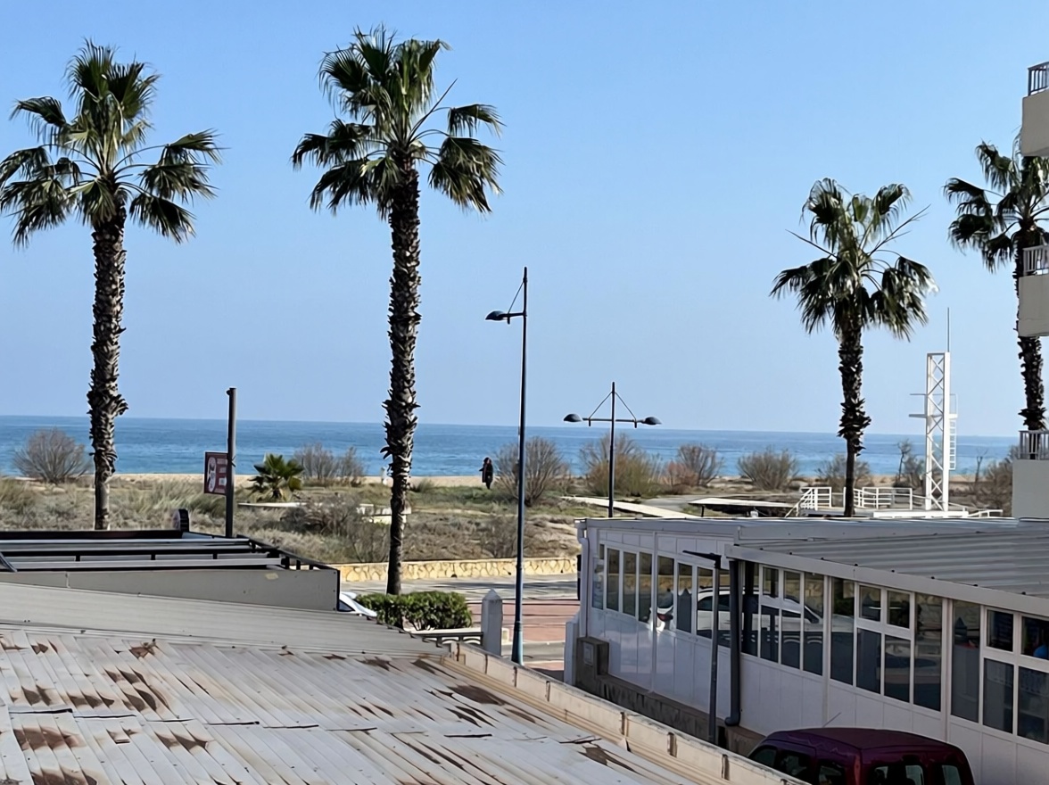 Piso en venta en Playa norte — Sea view