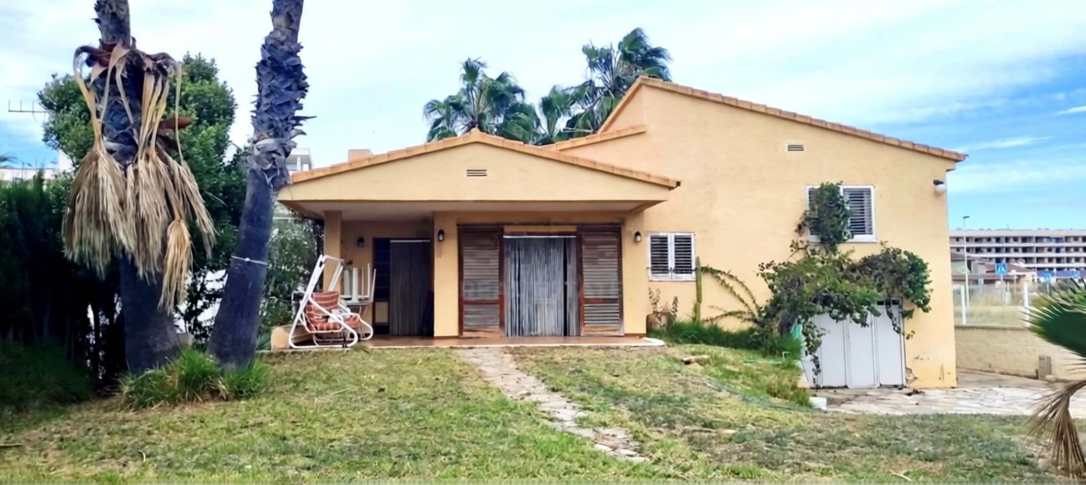 Casa o chalet en venta en Torreblanca — Fachada