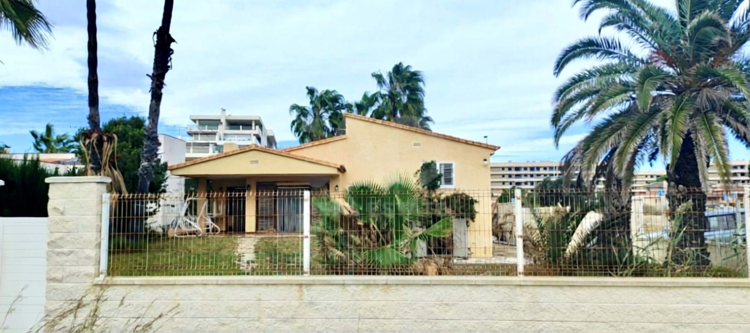 Casa o chalet en venta en Torreblanca — Fachada