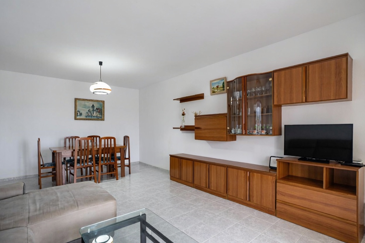 Piso en venta en Avenida Rey Juan Carlos I — Terraço mar