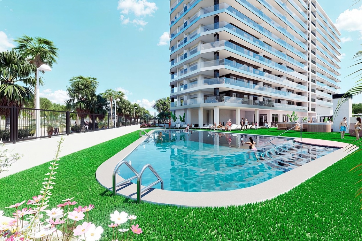 Piso en primera línea de playa en Cabanes — Piscina