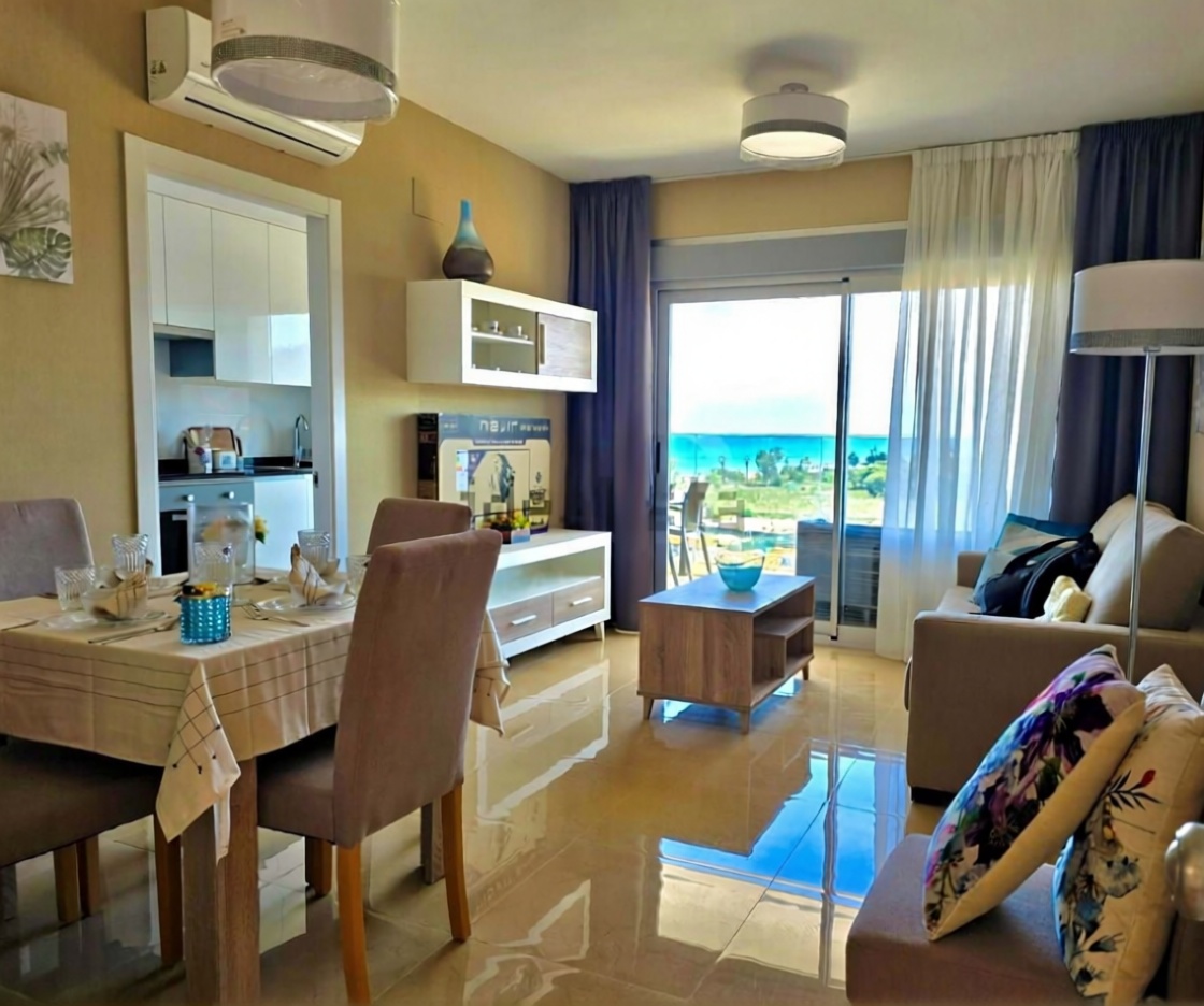 Piso en venta en Torre la Sal — Sala