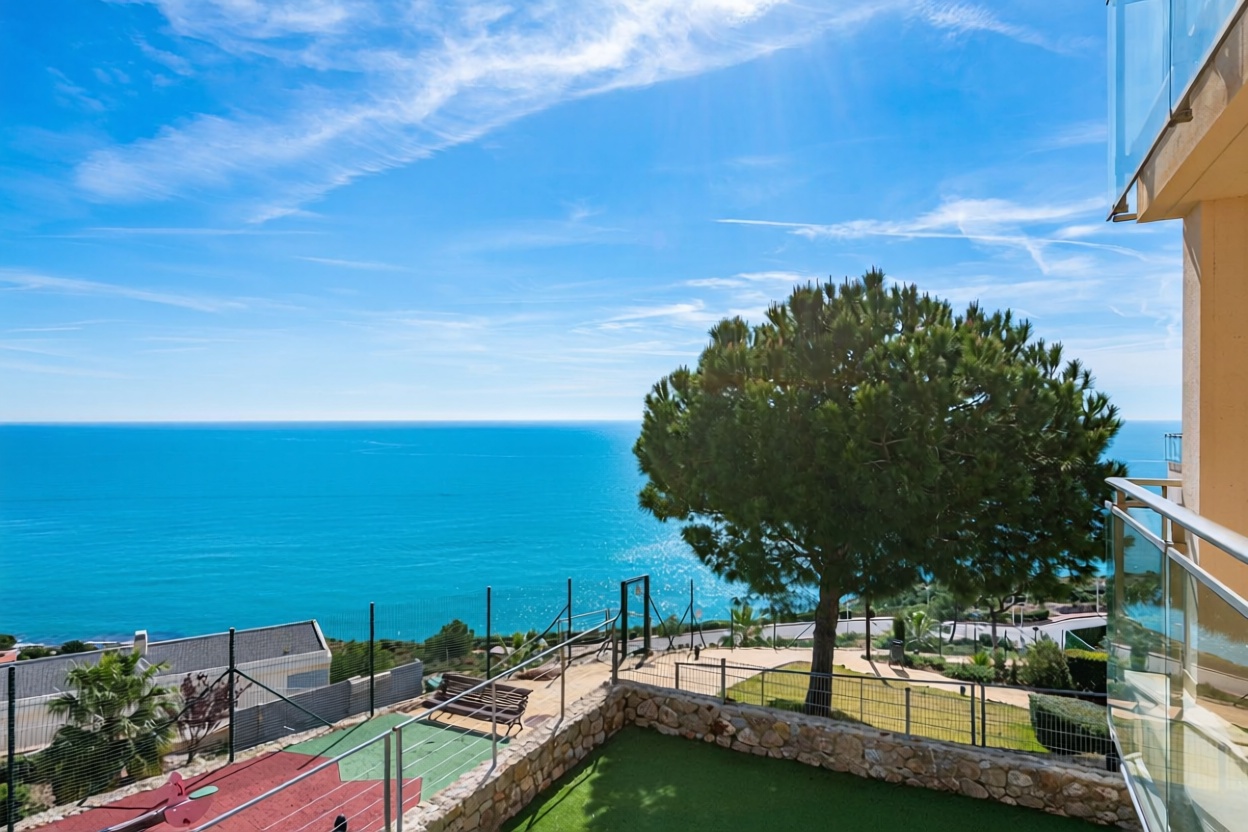 Piso en venta en CL Forcall, 6