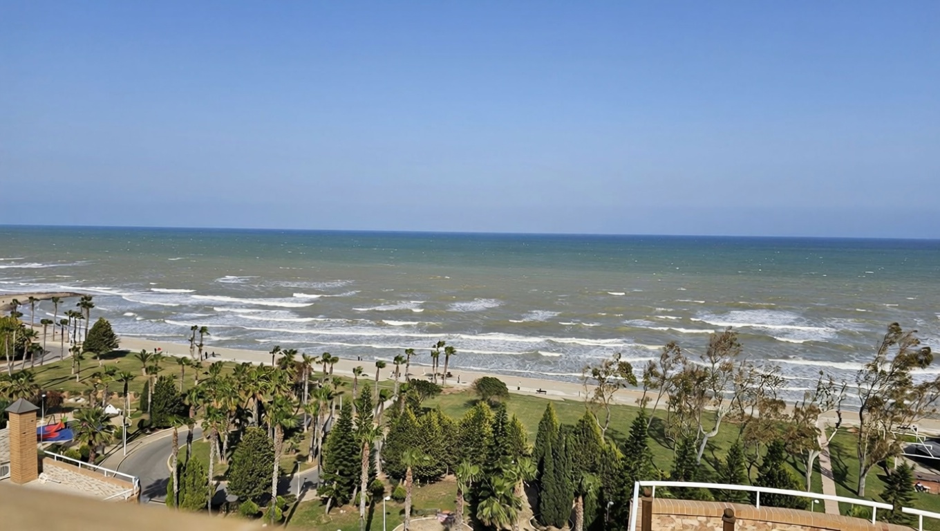 Piso en venta en Calle Amplaries, 27 — Vista mar