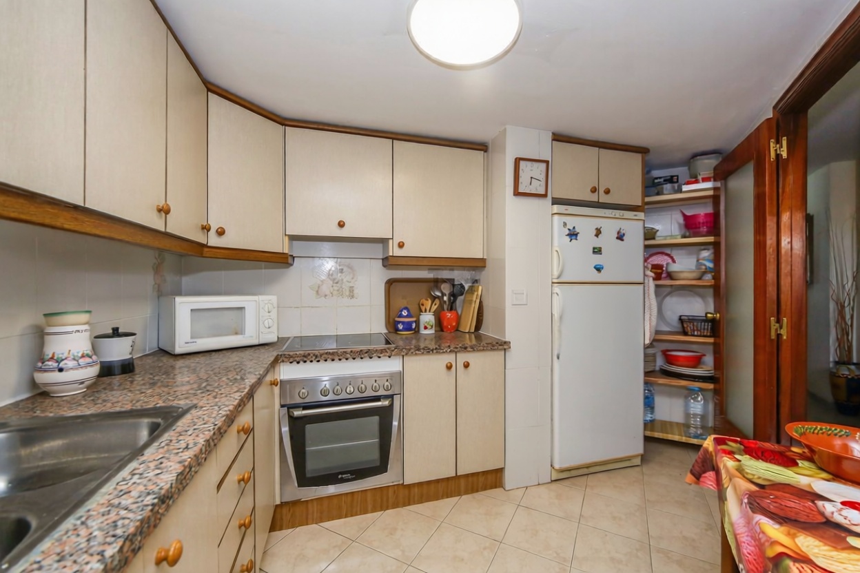 Piso en venta en Calle del Doctor Bellido — Kitchen