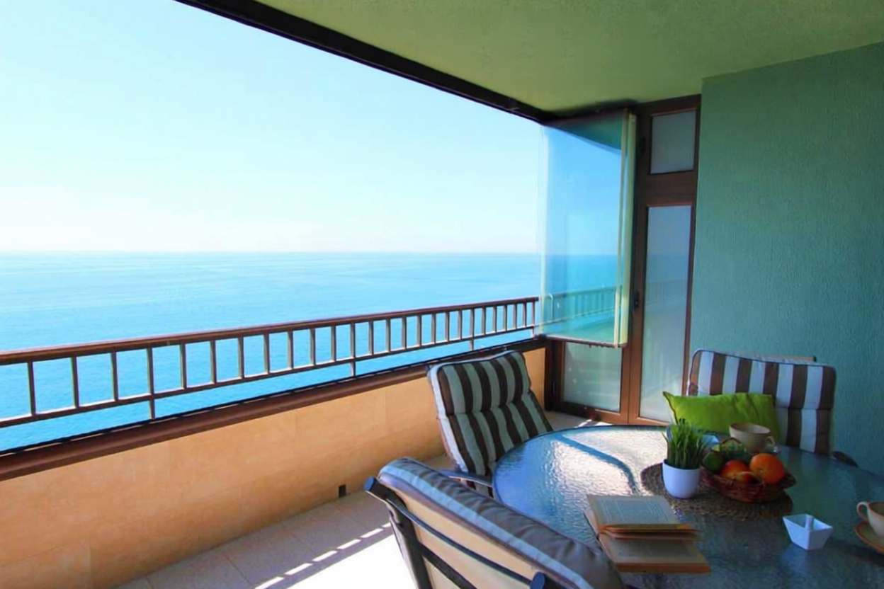 Piso en venta en Paseo Marítim del Rei, 3
