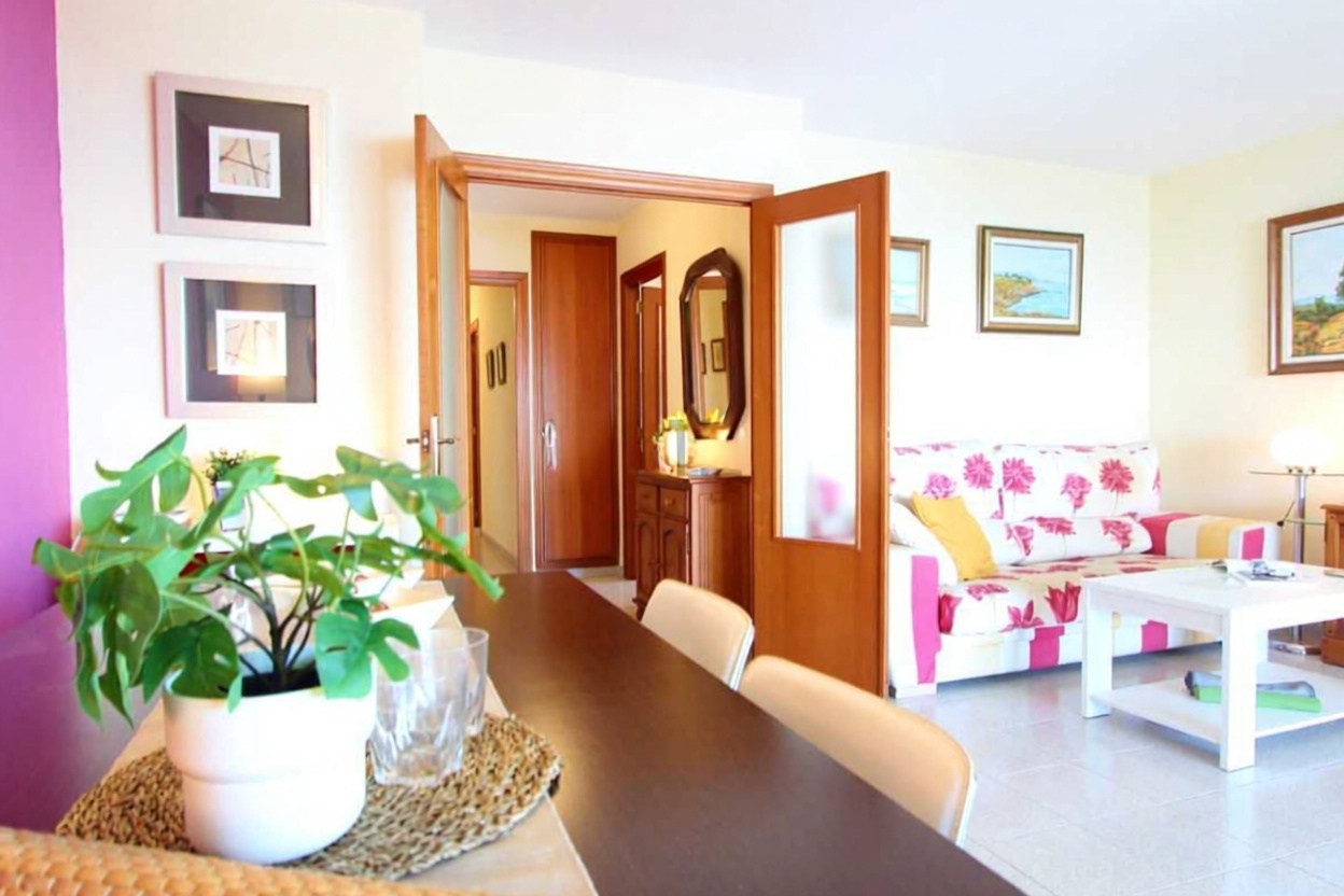 Piso en venta en Paseo Marítim del Rei, 3 — Kitchen