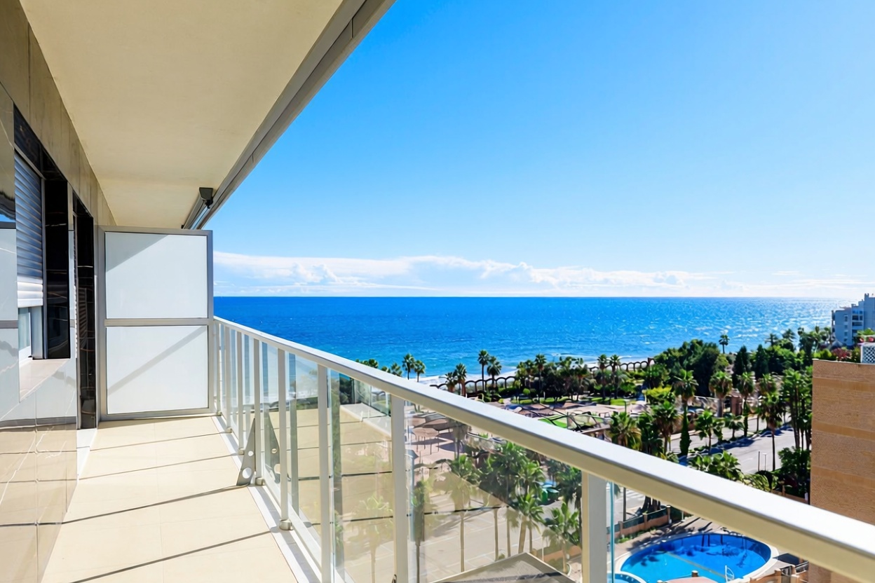 Piso en venta en CL Amplaries, 9