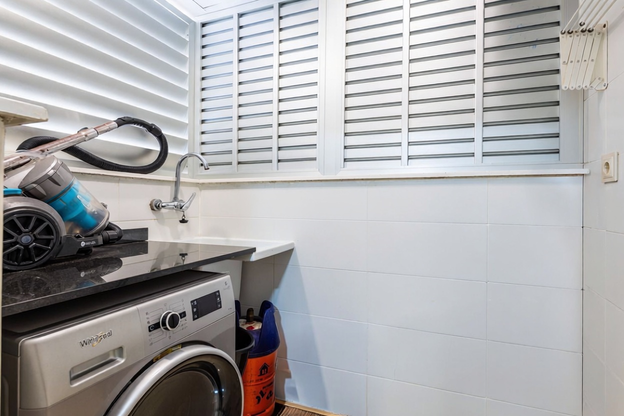 Piso en venta en CL Amplaries, 9 — Bathroom