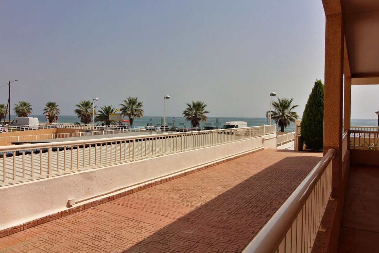 Piso en venta en Paseo Marítim del Mediterrani