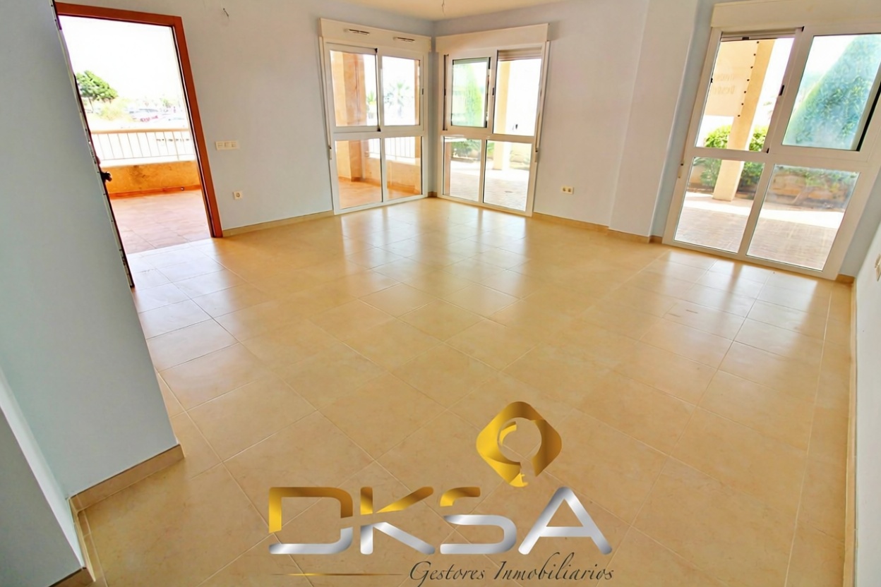 Piso en venta en Paseo Marítim del Mediterrani — Гостиная