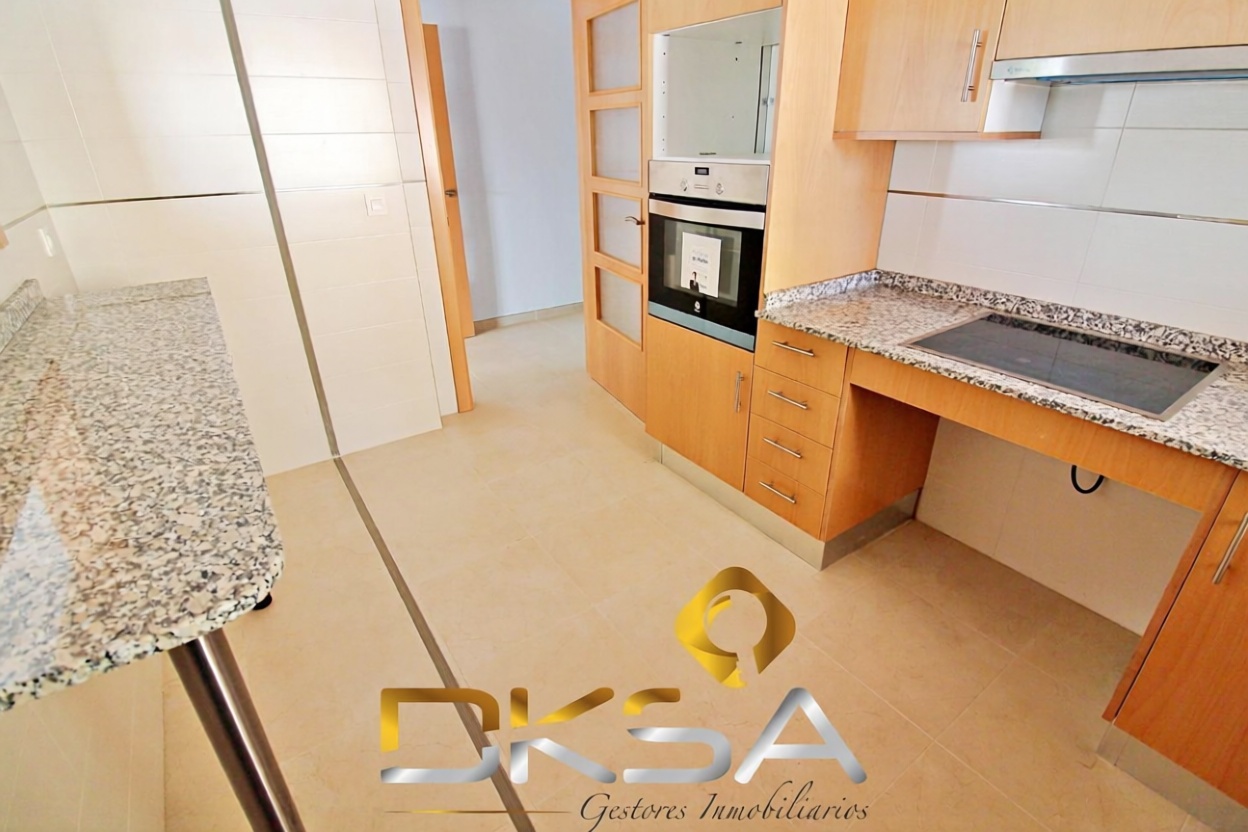 Piso en venta en Paseo Marítim del Mediterrani — Спальня