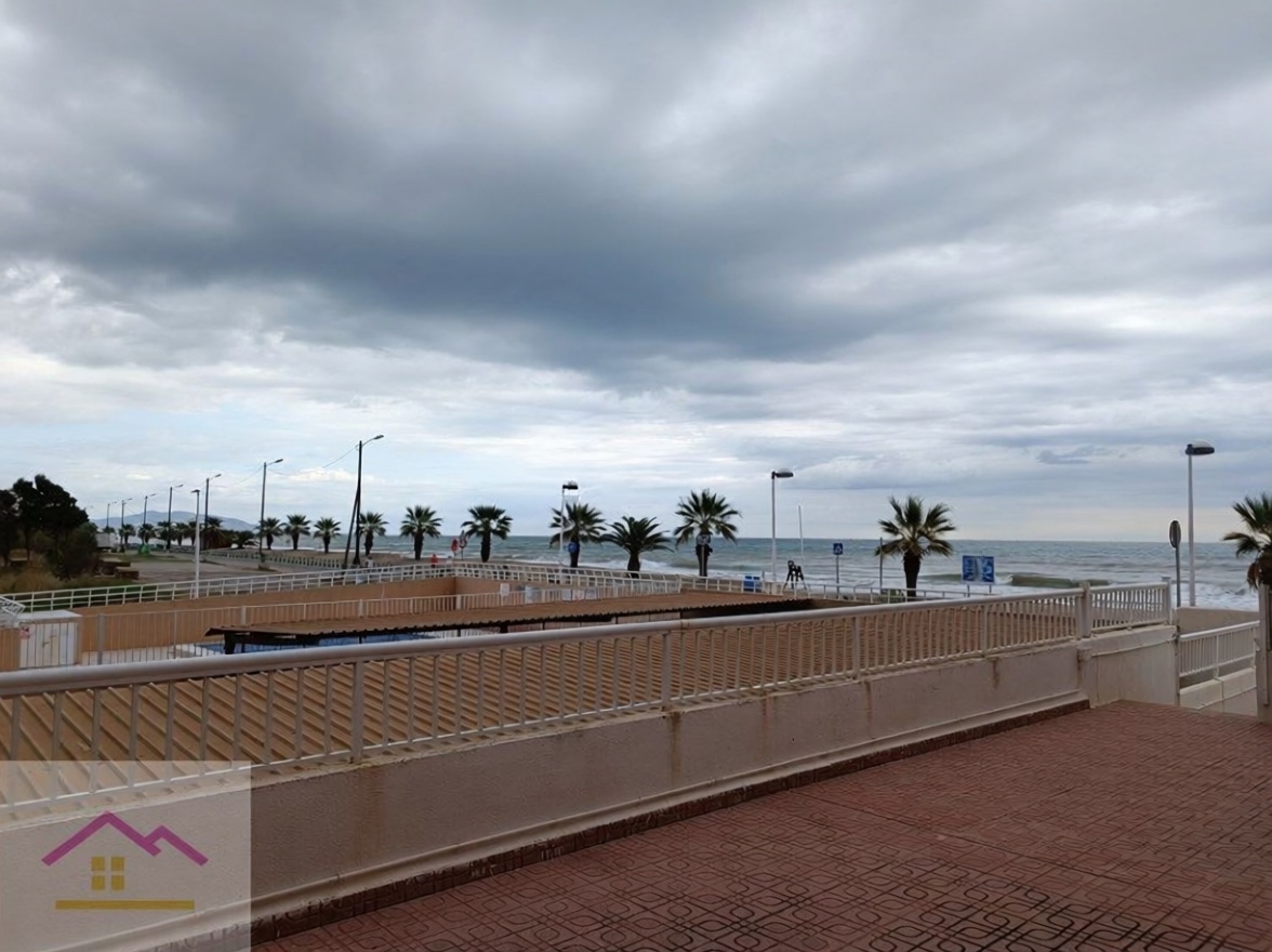 Piso en venta en Paseo Marítim del Mediterrani, 53 — Sea view