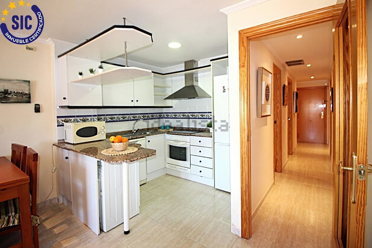 Piso en venta en Calle Antonio Bosque, 1 — Kitchen