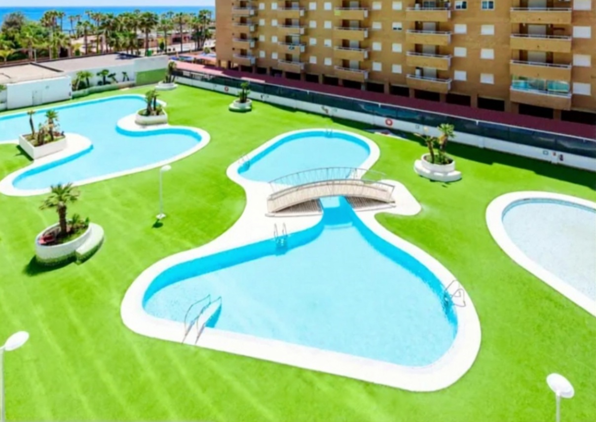 Piso en venta en Calle Amplaries — Sea view