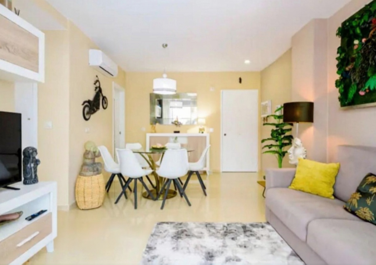Piso en venta en Calle Amplaries — Kitchen