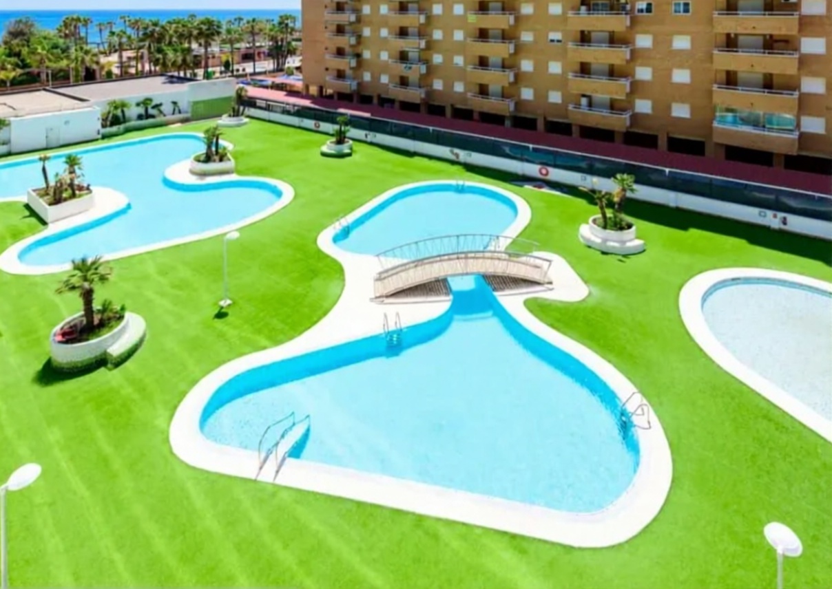 Piso en venta en Calle Moscatell, 3 — Pool