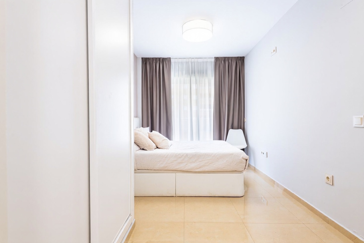 Piso en venta en Amplaries, 9 — Bedroom