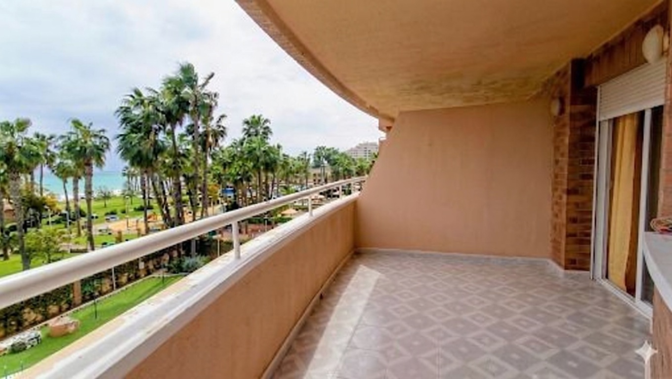 Piso en venta en Amplaries, 13