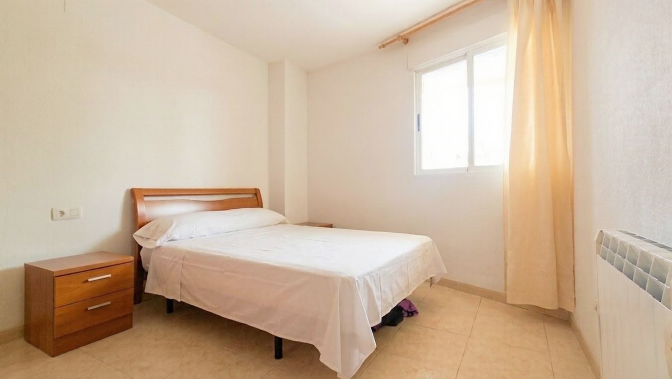 Piso en venta en Amplaries, 13 — Bedroom