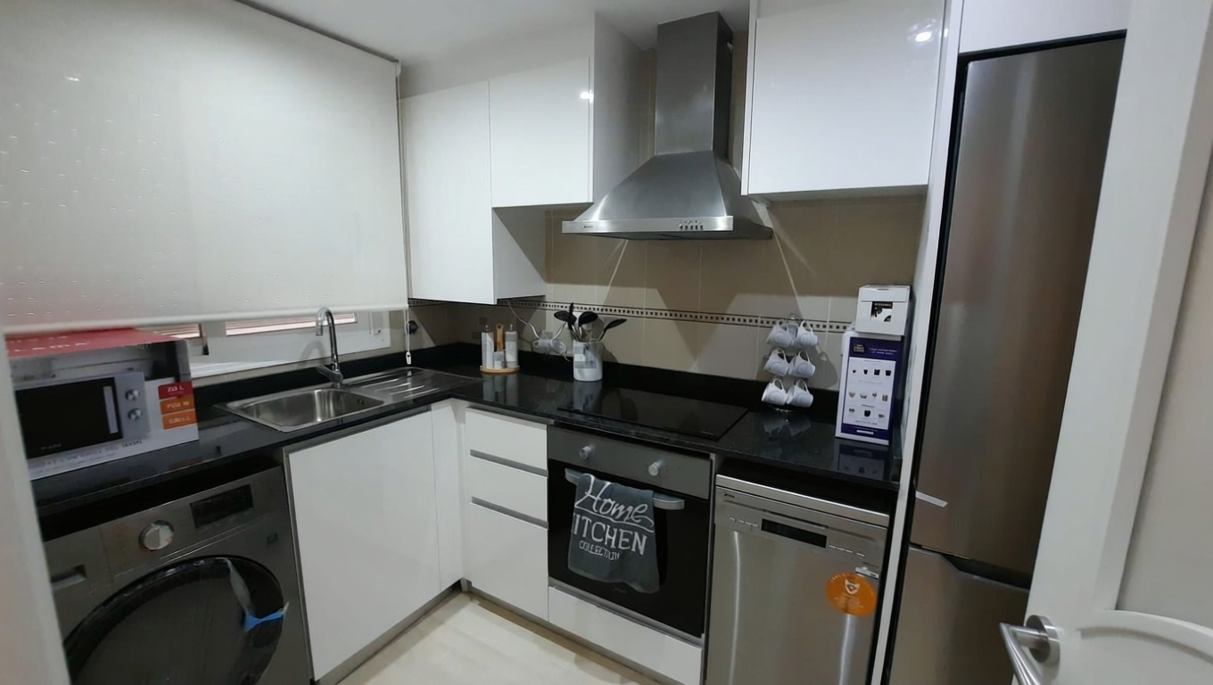 Piso en venta en Calle Amplaries, 43 — Kitchen
